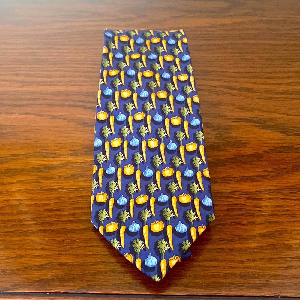 Vintage Joseph & Lyman 💯 % silk tie